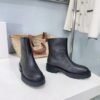 THE ROW The new round-toed bare boots for autumn and winter are made of calfskin material. The inner cowhide material is about 3.5cm thick. High-end version