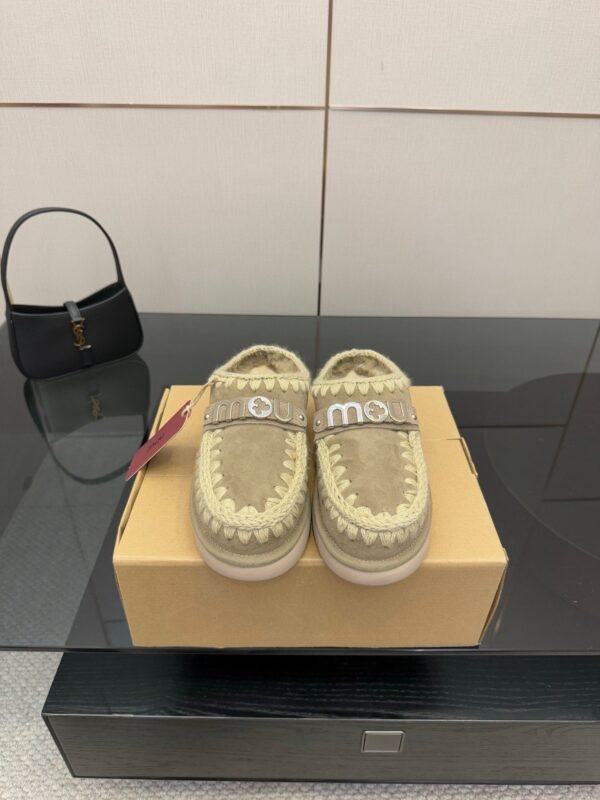 MOU New autumn and winter Jinkou thick-soled wool slippers with wool lining