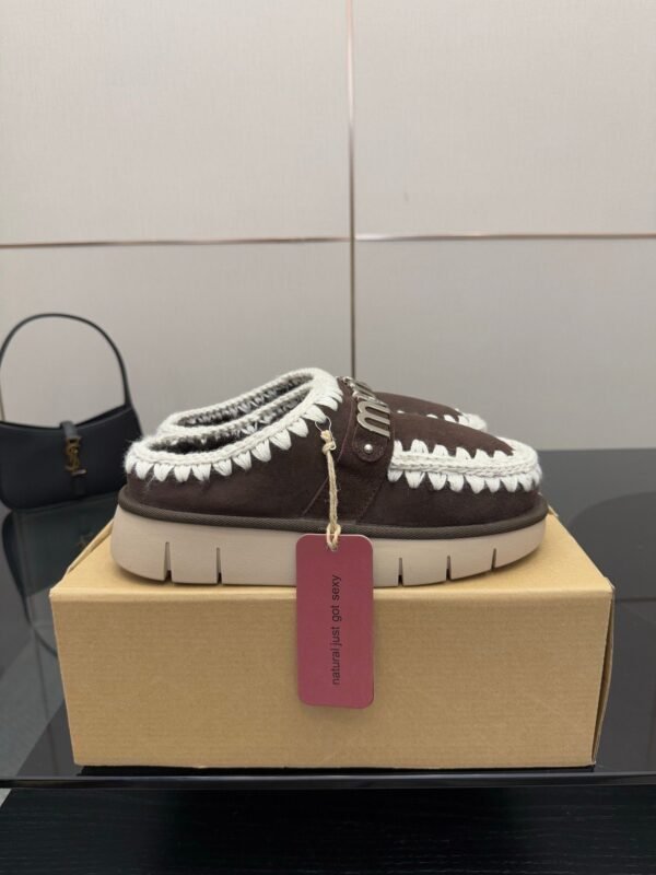 MOU New autumn and winter Jinkou thick-soled wool slippers with wool lining