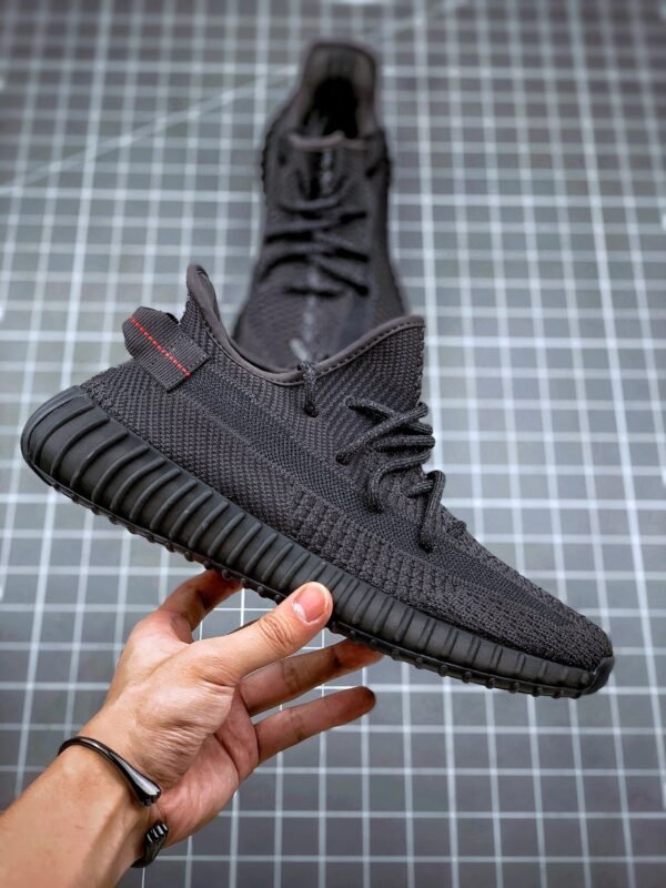Adidas Yeezy Boost 350 Premium version of athletic shoes 1:1