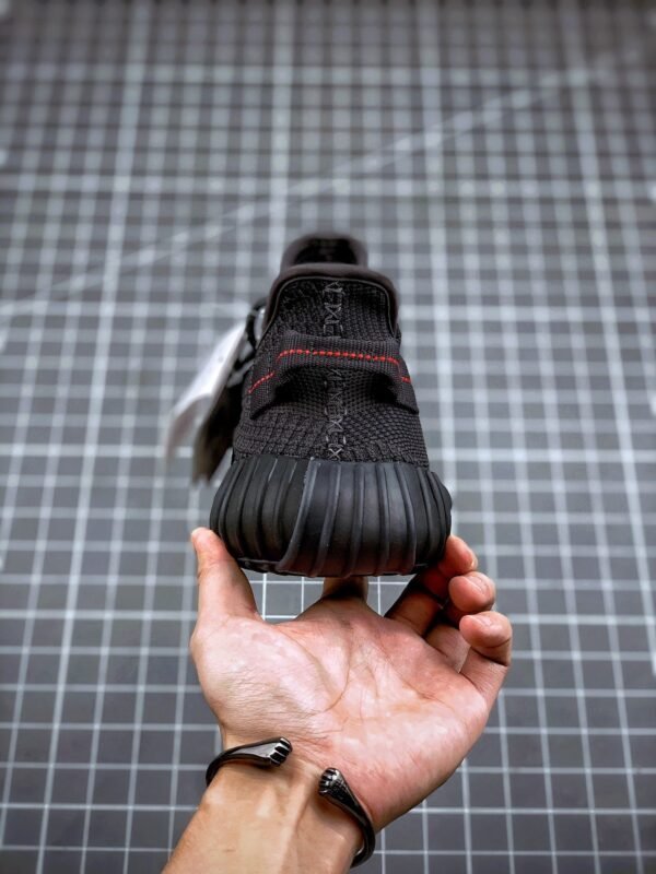Adidas Yeezy Boost 350 Premium version of athletic shoes 1:1