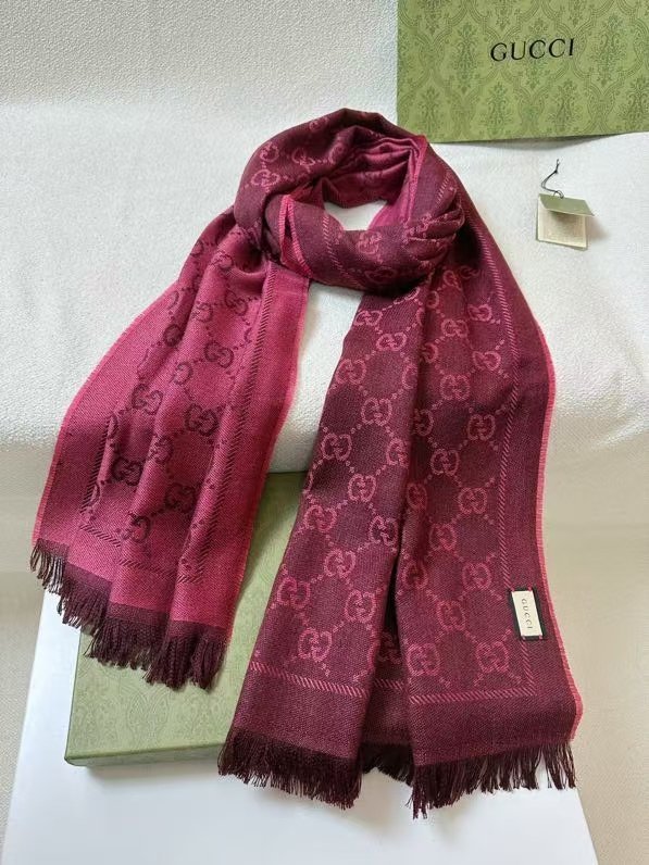 Gucci scarf