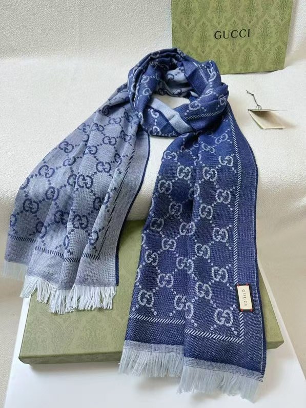 Gucci scarf