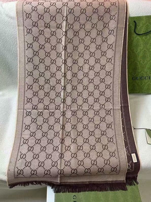 Gucci scarf