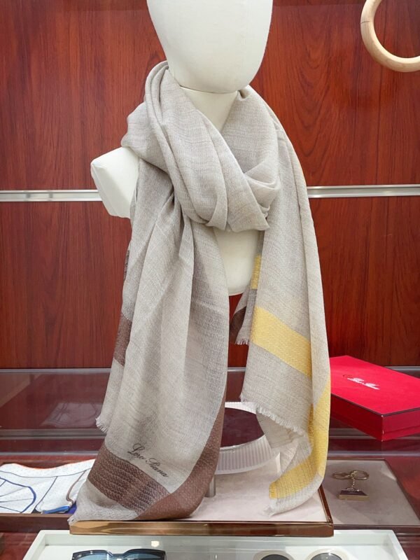 Loro Piana premium checkered scarf, 100% pure cashmere, size: 200x100cm