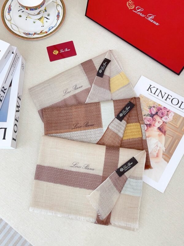 Loro Piana premium checkered scarf, 100% pure cashmere, size: 200x100cm